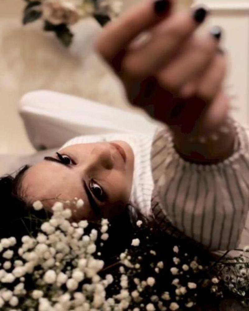 Instagram.com/anneofficial1990