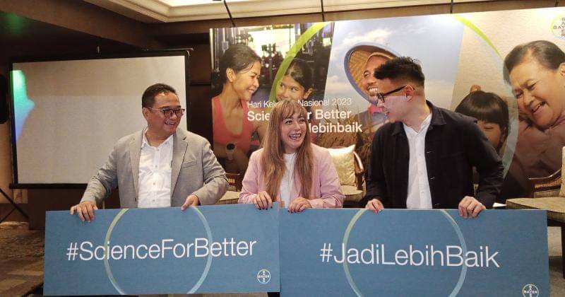 Konferensi pers Hari Keluarga Nasional, Bayer Ajak Masyarakat #JadiLebihBaik dengan Sains dan Teknologi di AYANA Midplaza, Jakarta pada Selasa (27/6/2023). - Popmama.com/Nurul Khoiriyah