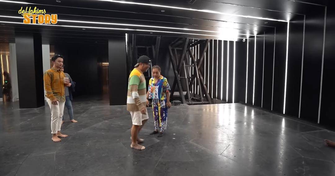 YouTube.com/deHakims Story