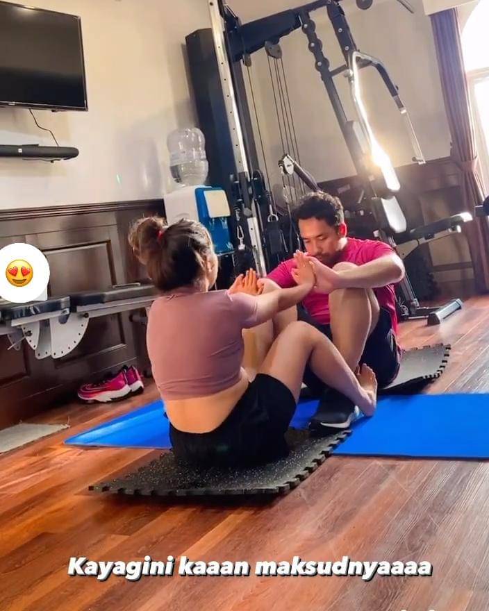 Instagram.com/kikysaputrii