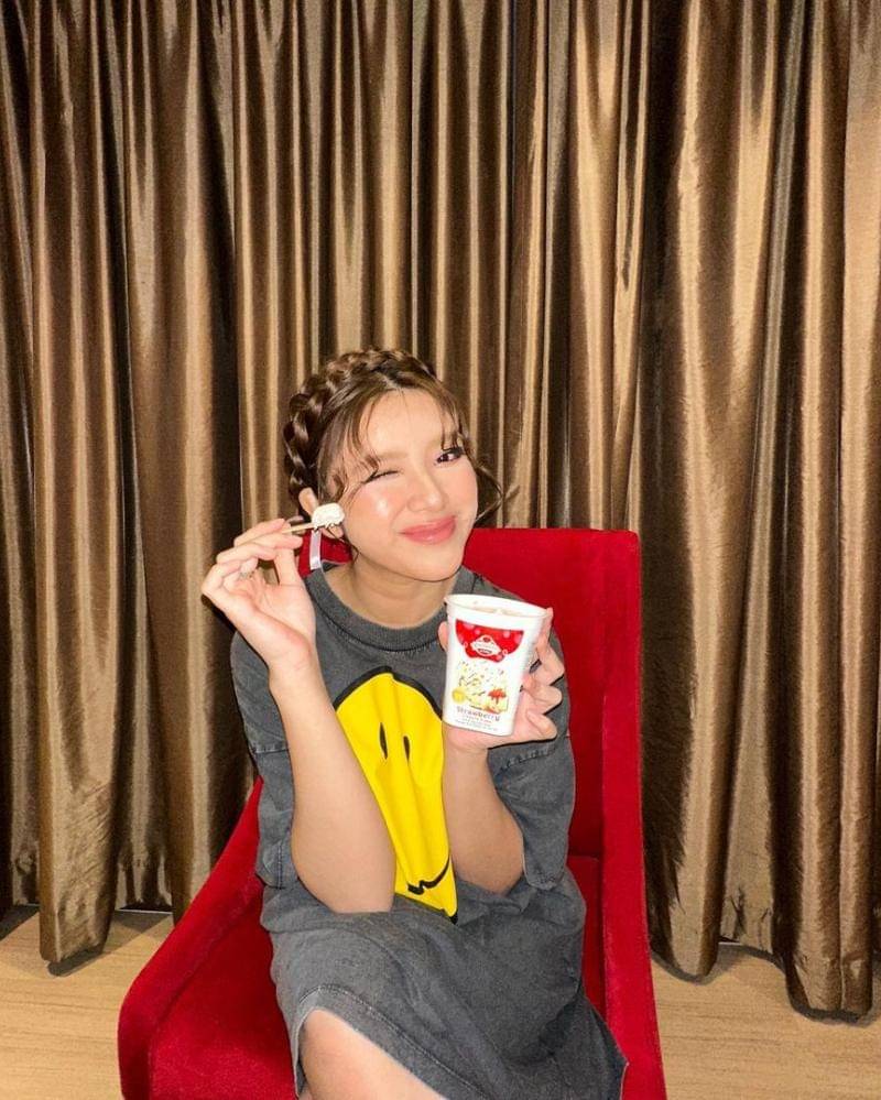 Instagram.com/tiaraandini