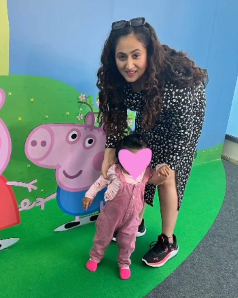 instagram.com/ruchikaakapoor