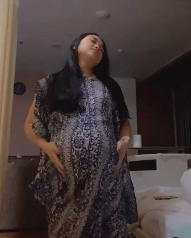 Instagram.com/elisaanovia