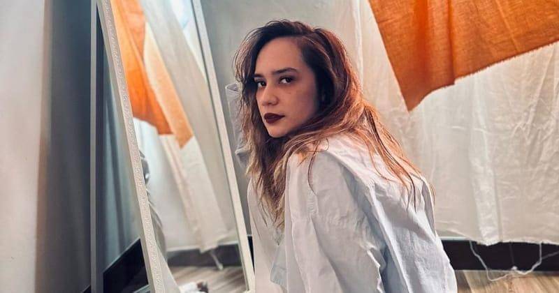 Instagram.com/anneofficial1990