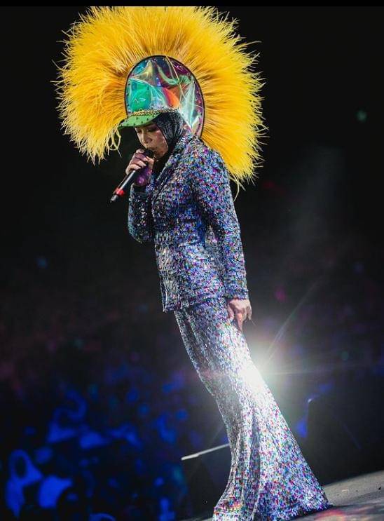 instagram.com/melly_goeslaw