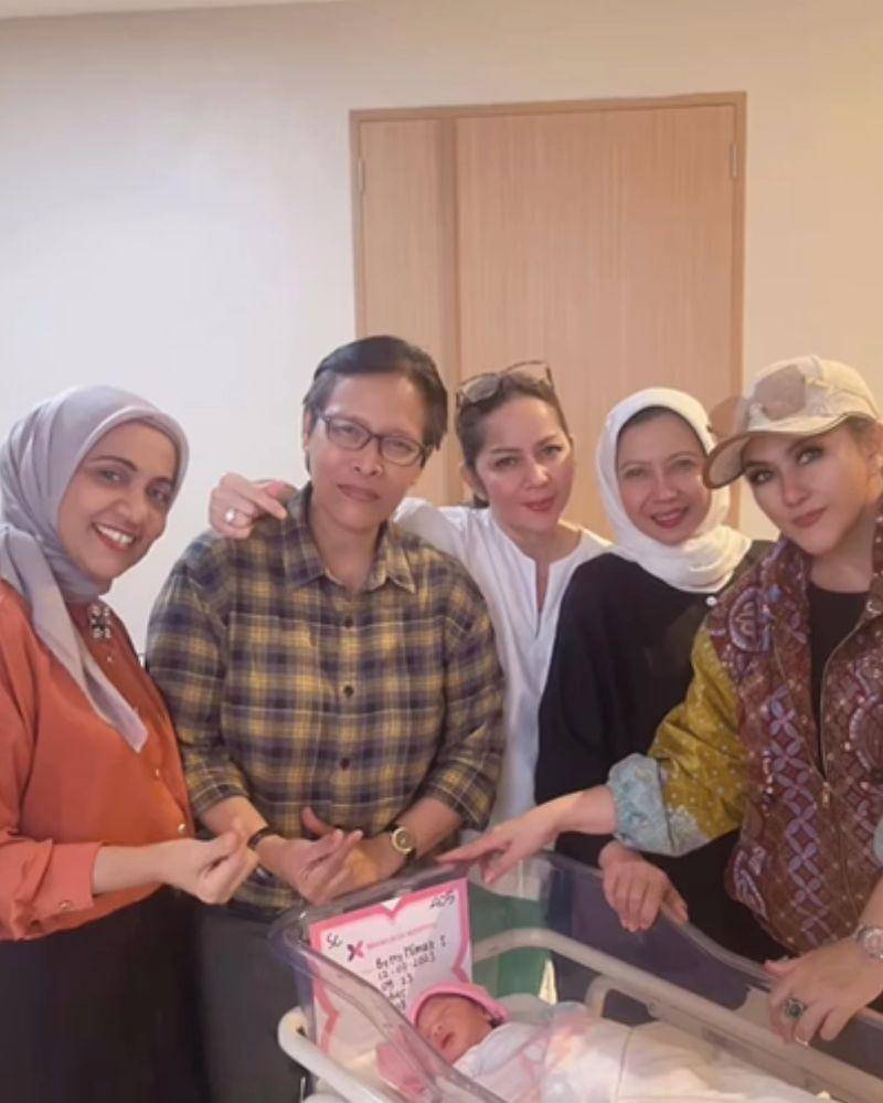 Instagram.com/nellaregar_real