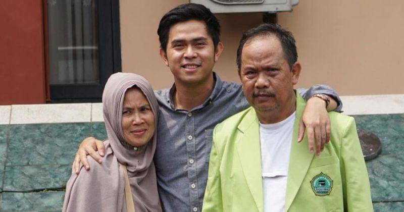 Instagram.com/cakra.khan