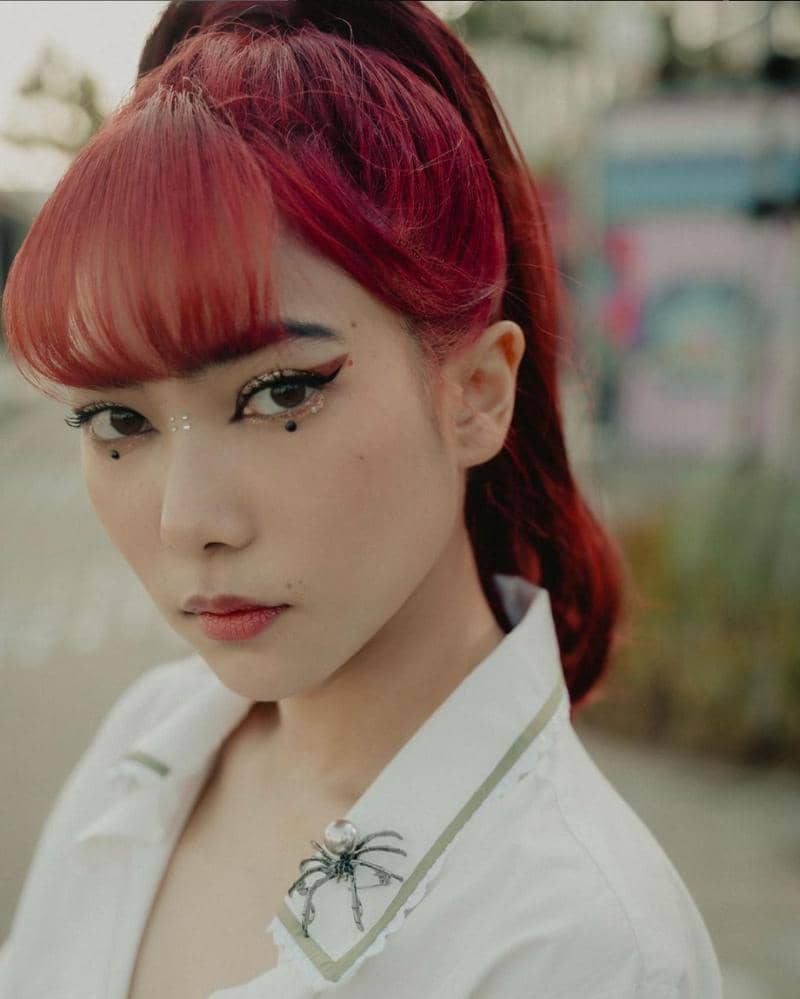 Instagram.com/isyanasarasvati