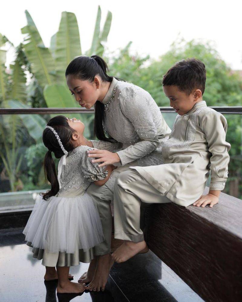 Instagram.com/Rachelvennya