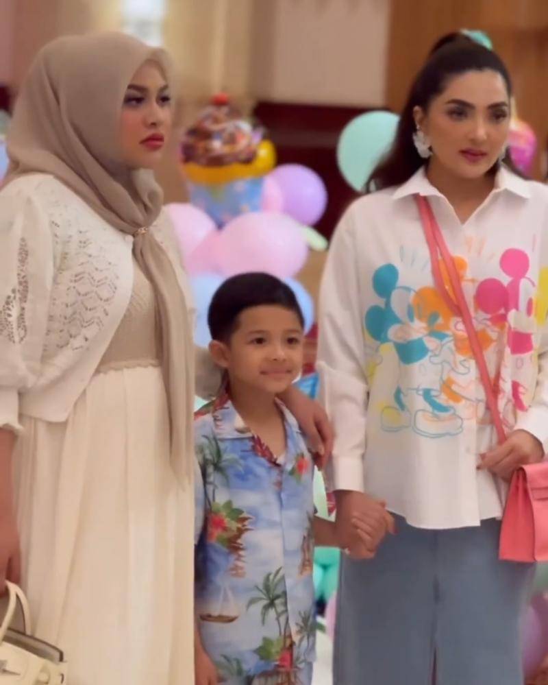 Instagram.com/fairuzarafiq