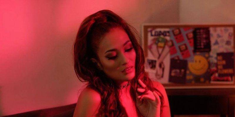 Instagram.com/kareninaanderson