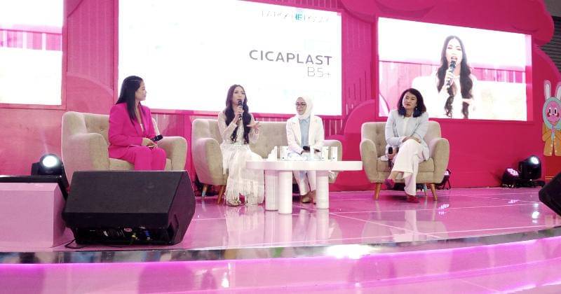 Talkshow acara Jakarta X Beauty 2023 pada Sabtu (5/8/2023) di JCC Senayan, Jakarta. - Popmama.com/Nurul Khoiriyah