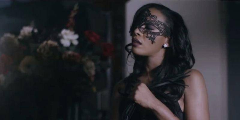 Oriq etuk ayol bilan anal Fohishalar bilan chol