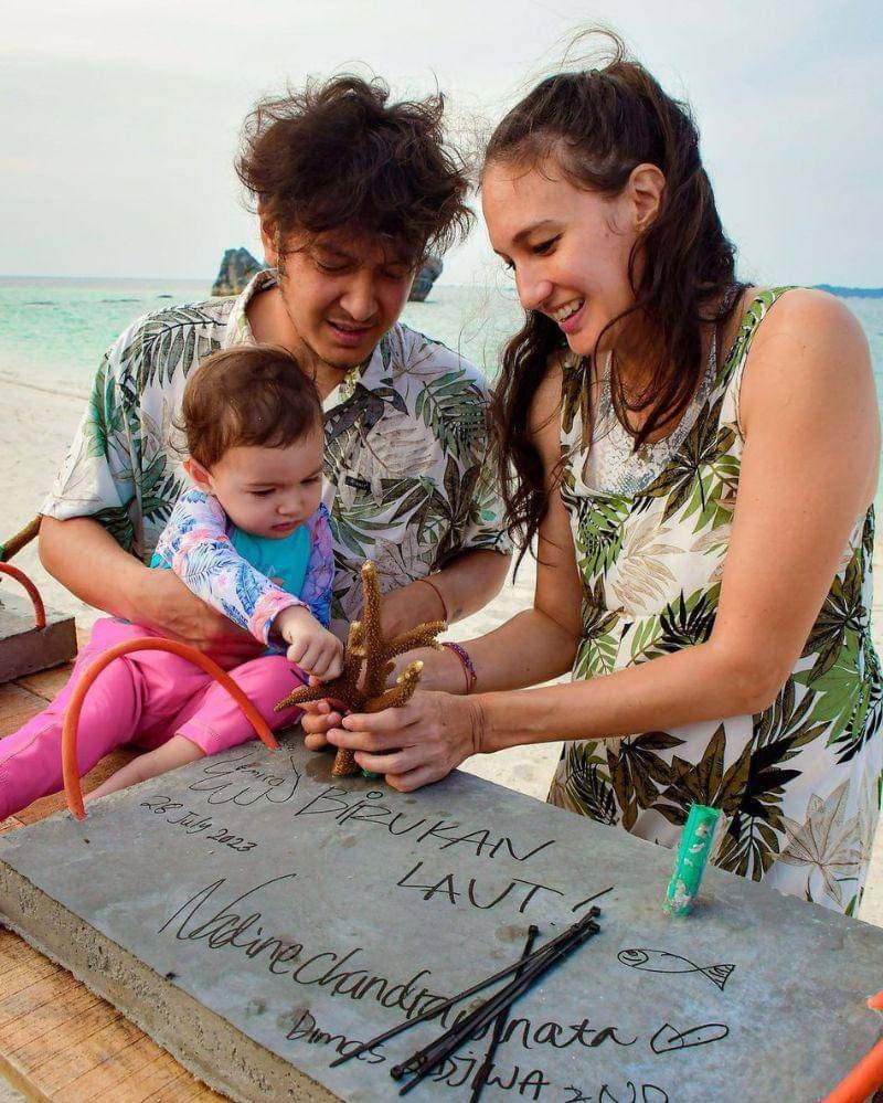 Instagram.com/@nadinelist