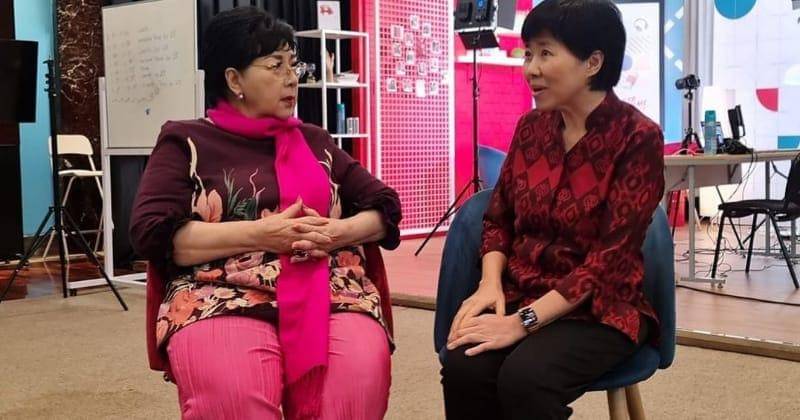 Instagram.com/titiekpuspa_official