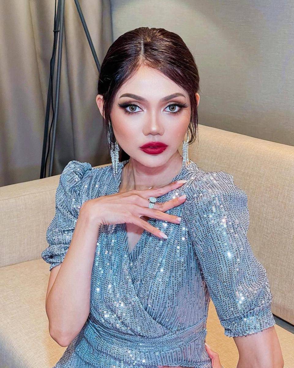 Instagram.com/rinanose16