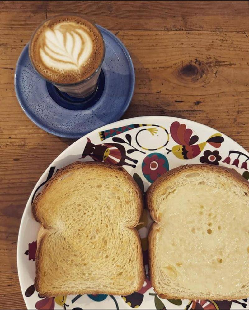 Instagram.com/roti_eneng