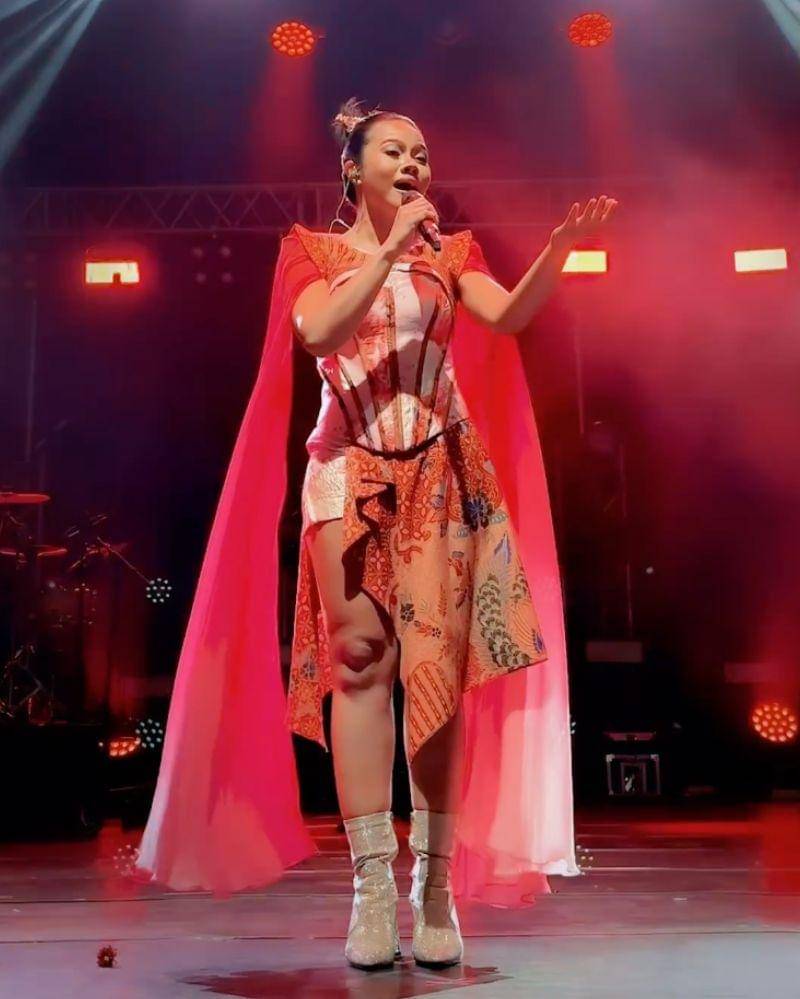 Instagram.com/yurayunita