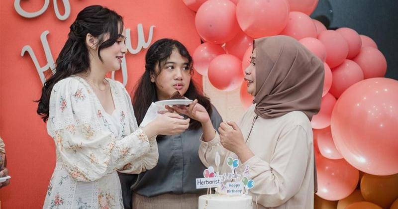 Instagram.com/syifahadju