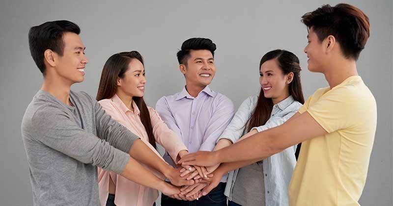 7 Zodiak yang Paling Protektif, Ada Cancer hingga Aries