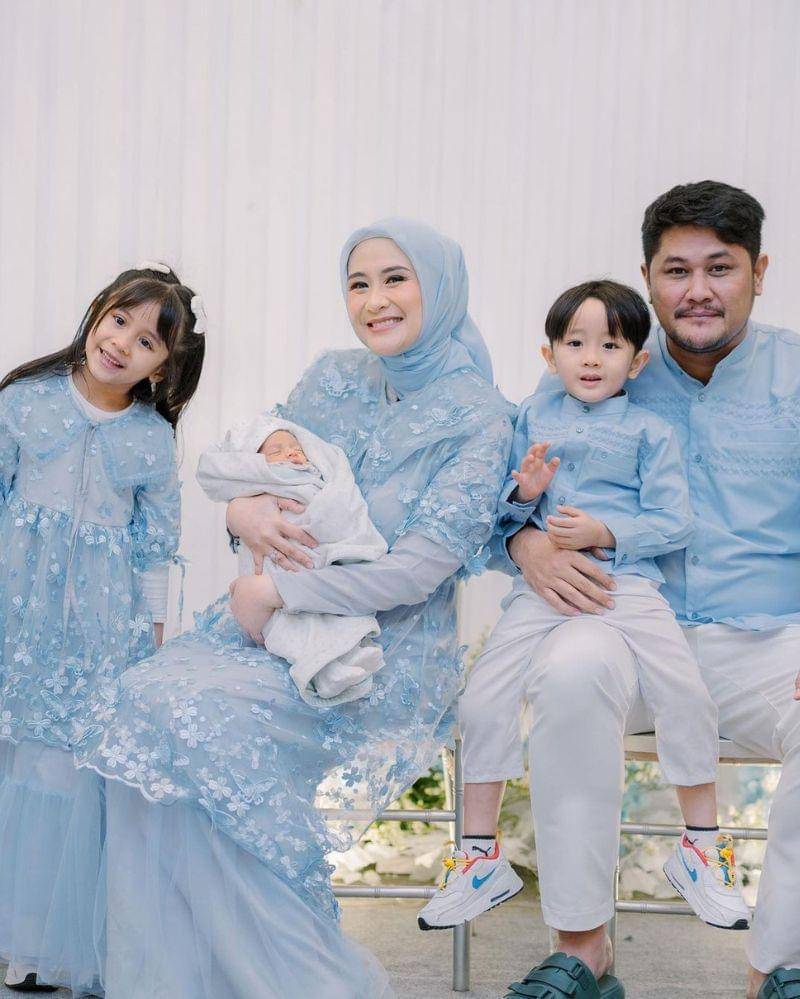 Instagram.com/@ryana_dea