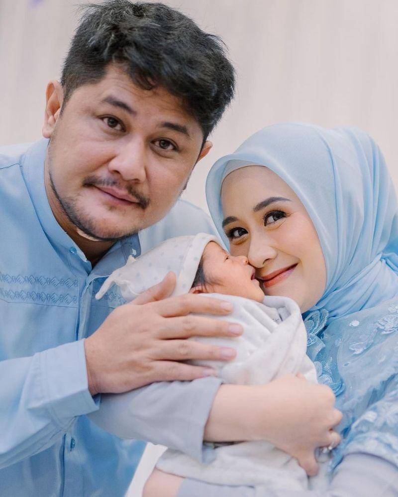 Instagram.com/@ryana_dea