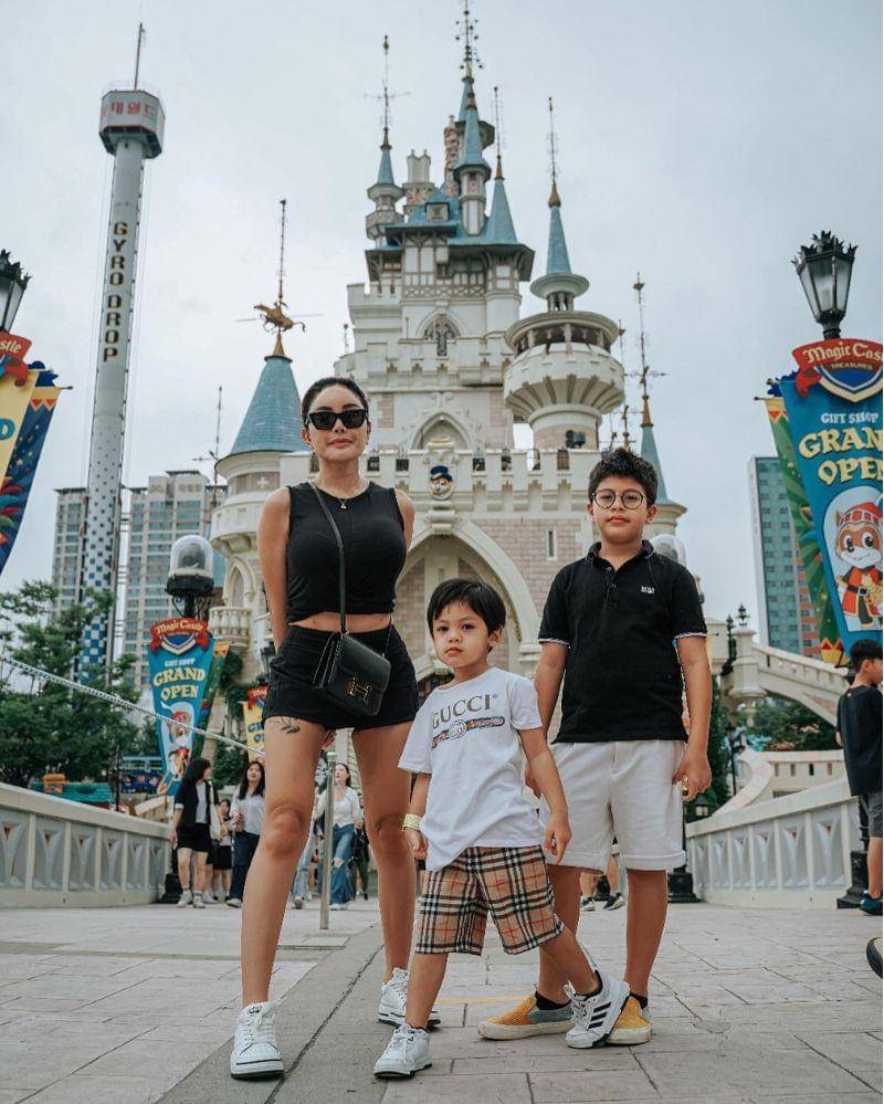 Instagram.com/nikitamirzanimawardi_172