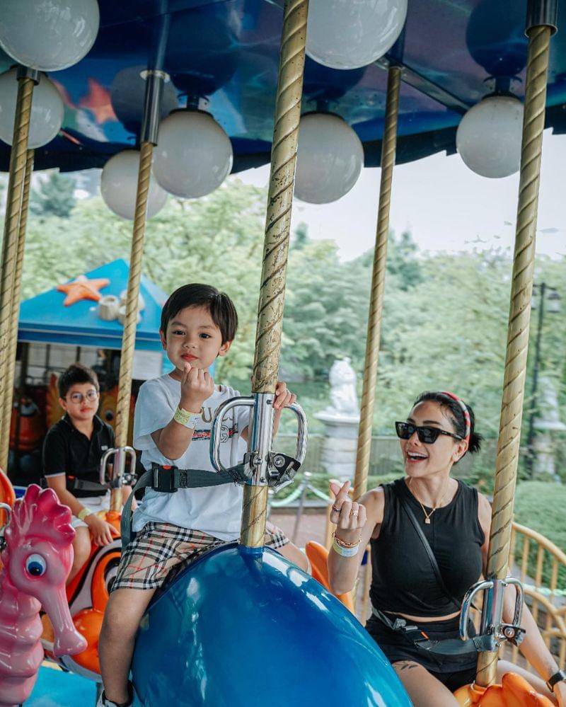 Instagram.com/nikitamirzanimawardi_172