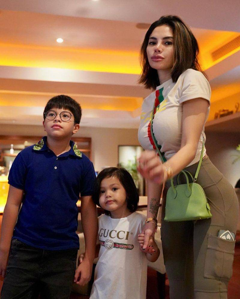 Instagram.com/nikitamirzanimawardi_172