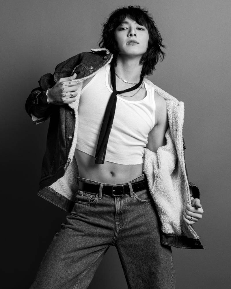 Twitter.com/CalvinKlein