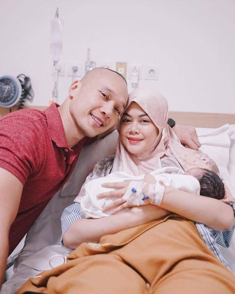 Instagram.com/rasyenahikmayudi