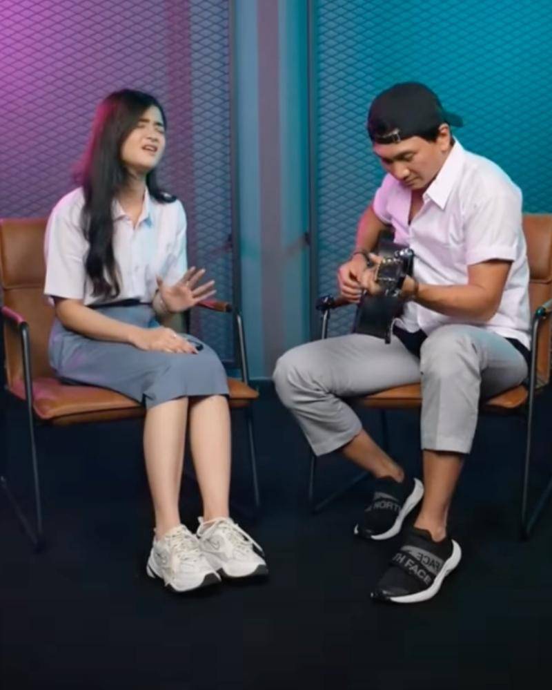 Youtube.com/sipalingngertimusic