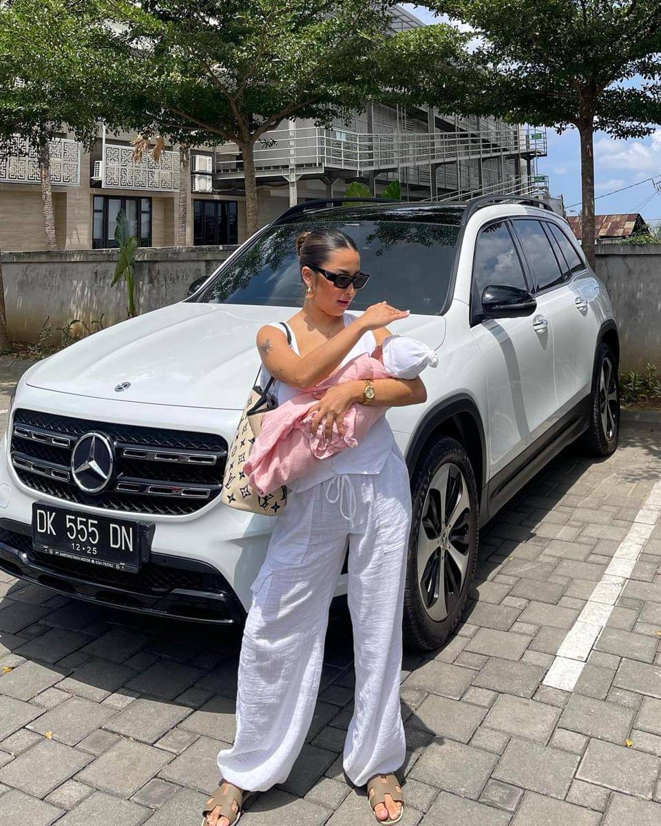 Instagram.com/jennifercoppenreal20