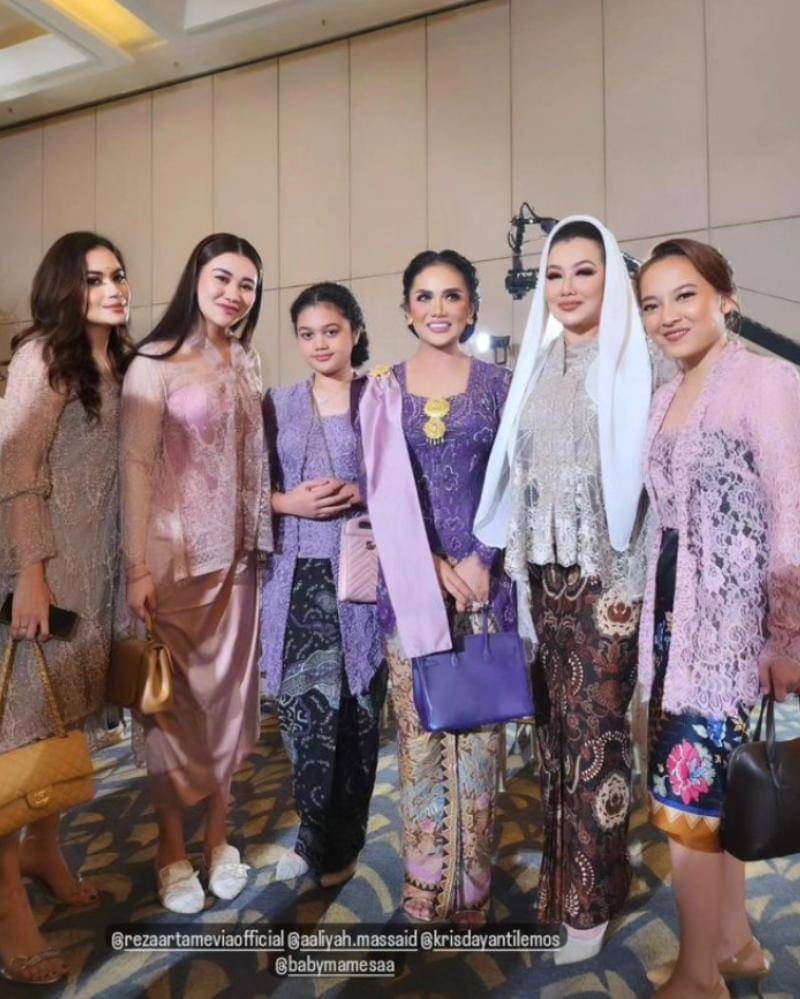 instagram.com/adhesiregar