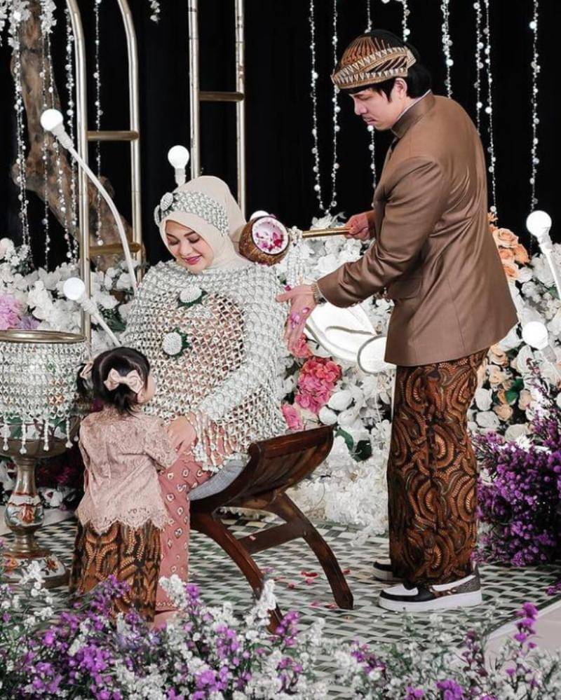 Instagram.com/attahalilintar