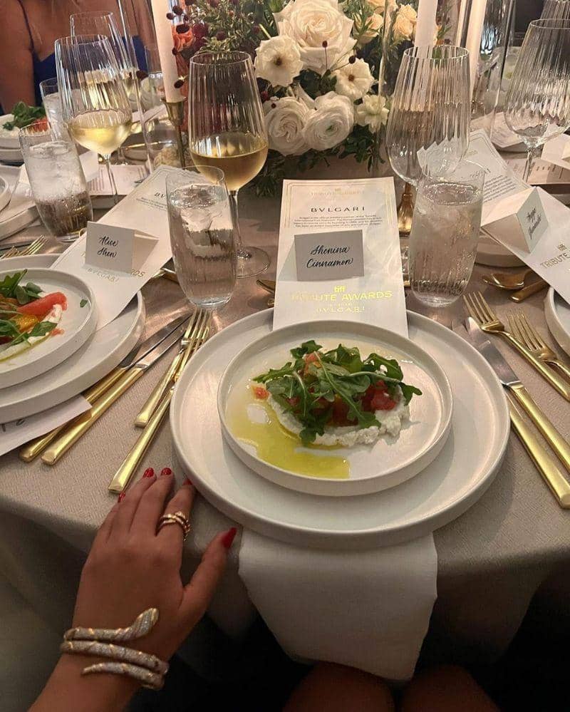 Instagram.com/shenacinnamon