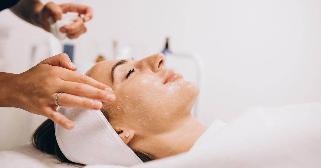 8 Kondisi yang Tidak Dianjurkan Melakukan Peeling Wajah
