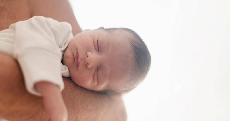 Manfaat Tummy Time untuk Bayi dan Cara Melakukannya