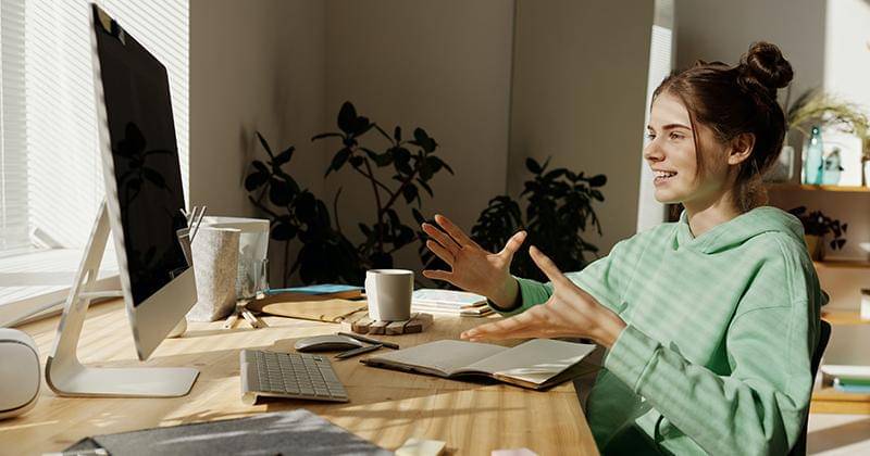 Pexels/Julia M Cameron