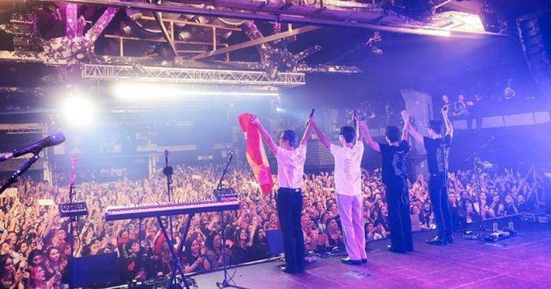 Instagram.com/official_therose