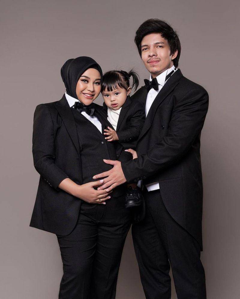 Instagram.com/@aurelie.hermansyah