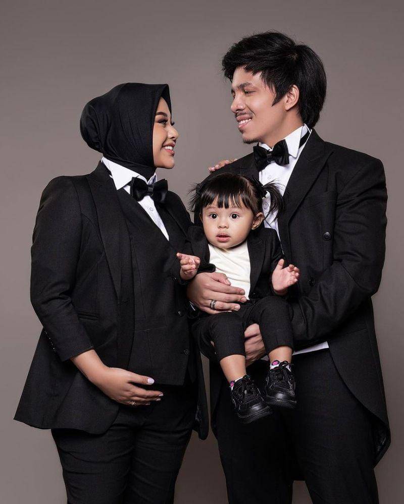 Instagram.com/@aurelie.hermansyah