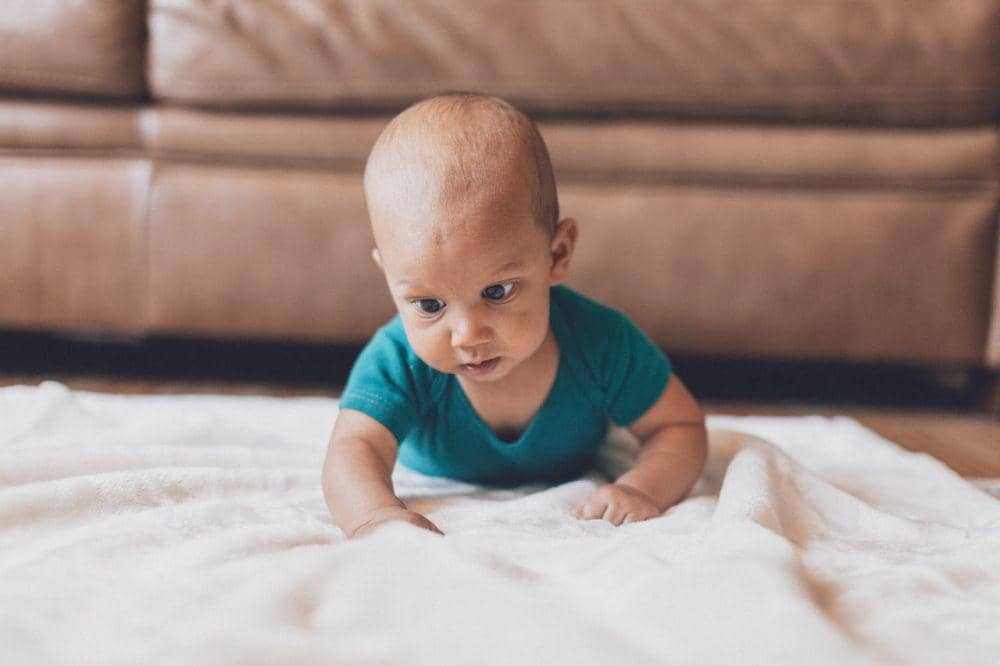 Rutin melakukan tummy time