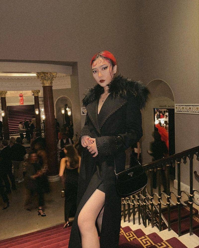 Instagram.com/isyanasarasvati