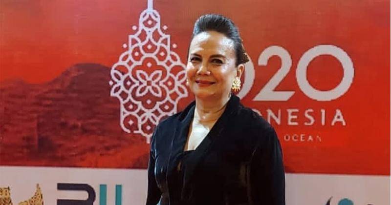 Instagram.com/christinehakimofficial