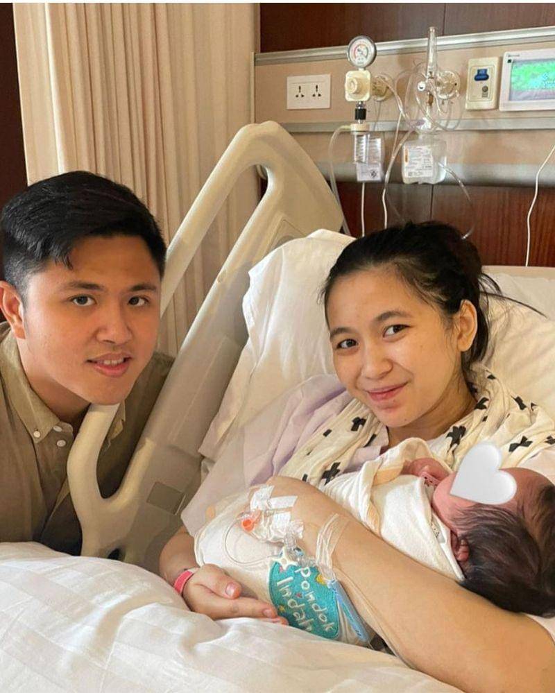 Instagram.com/@zhrtiaraashilla