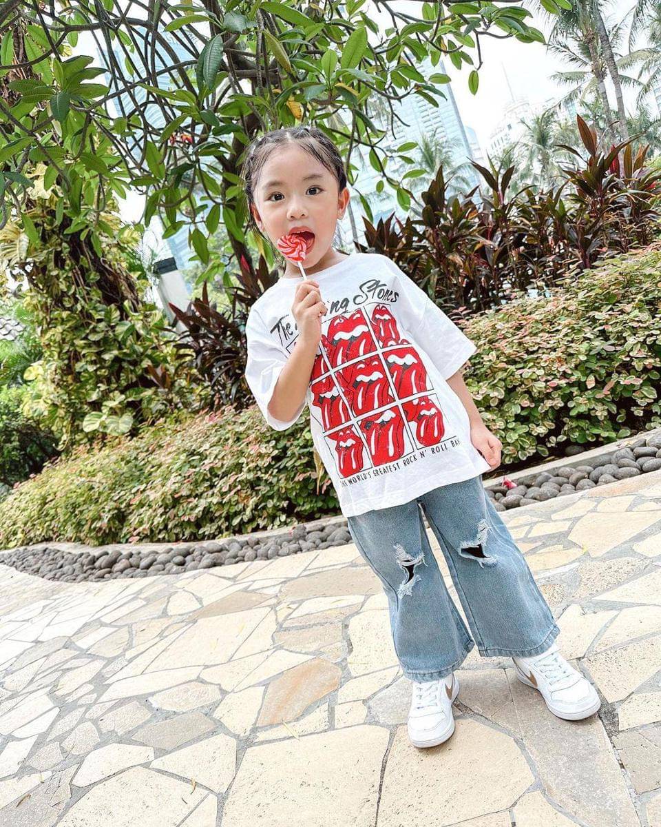 Instagram.com/anissaaziza