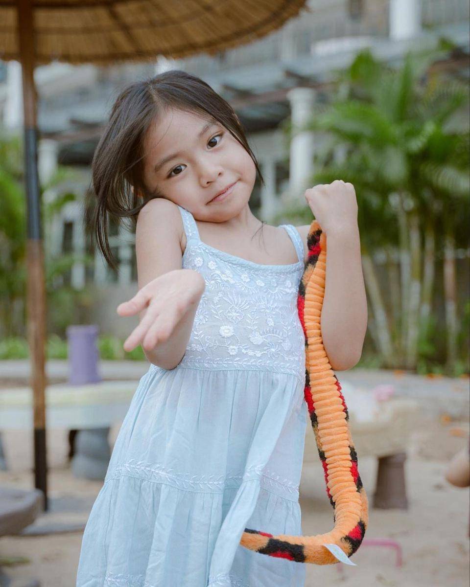 Instagram.com/anissaaziza