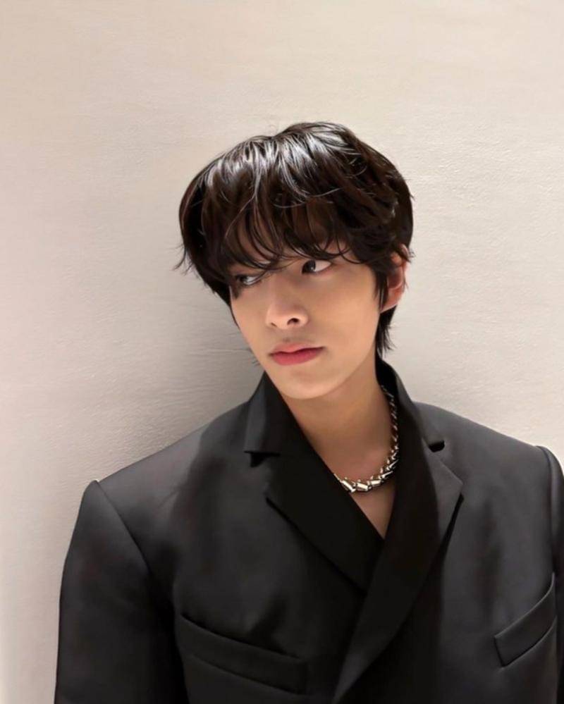 Instagram.com/ENHYPEN