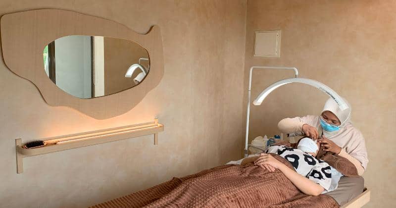 Me Time dengan Perawatan Bulu Mata hingga Kuku dalam Satu Tempat